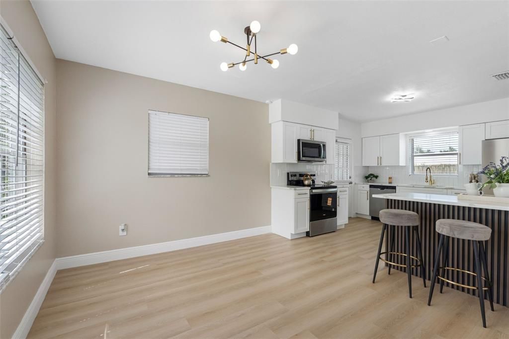 For Sale: $384,900 (3 beds, 2 baths, 1380 Square Feet)