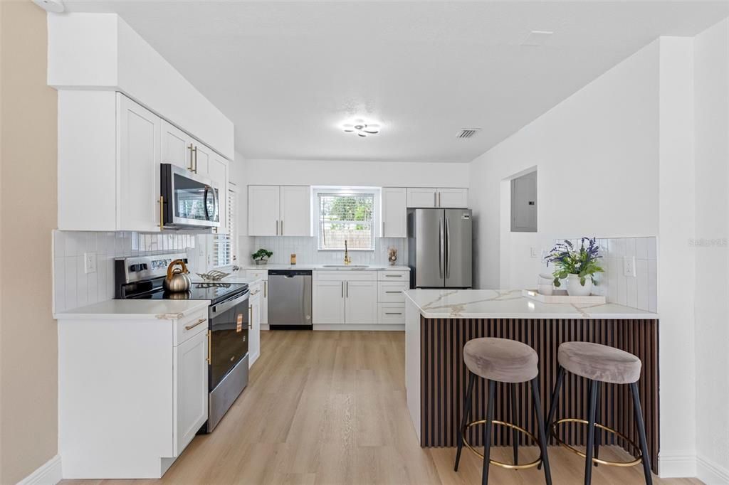 For Sale: $384,900 (3 beds, 2 baths, 1380 Square Feet)