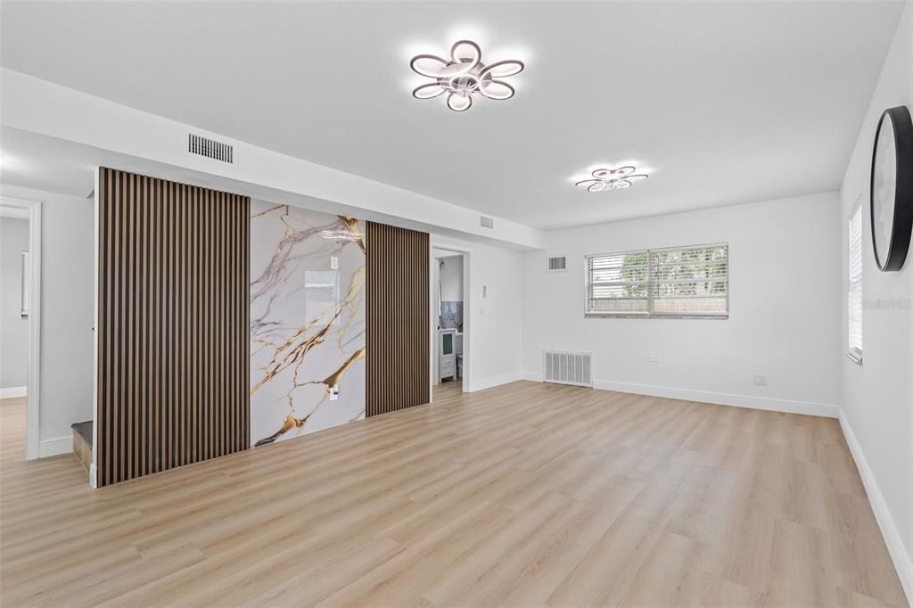 For Sale: $384,900 (3 beds, 2 baths, 1380 Square Feet)