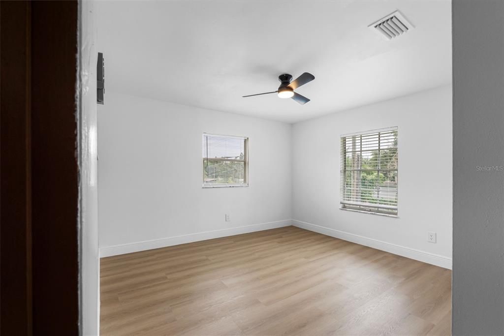 For Sale: $384,900 (3 beds, 2 baths, 1380 Square Feet)
