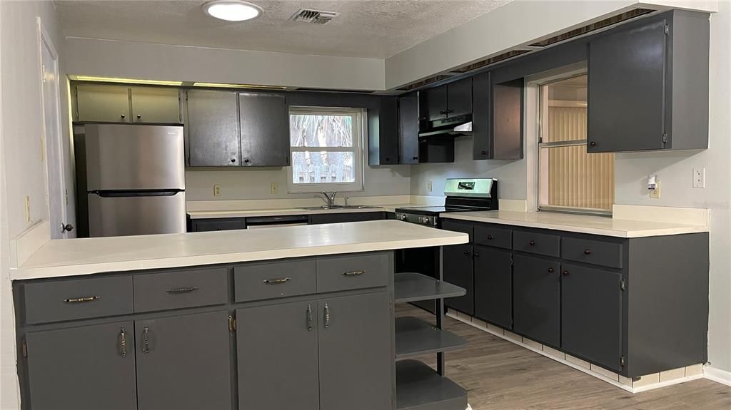 For Rent: $1,650 (2 beds, 2 baths, 1213 Square Feet)