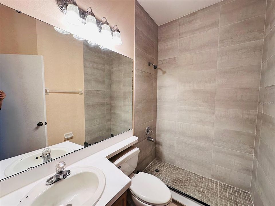 В аренду: $2,050 (3 спален, 2 ванн, 1138 Квадратных фут)