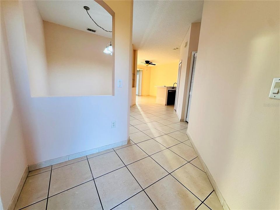 В аренду: $2,050 (3 спален, 2 ванн, 1138 Квадратных фут)