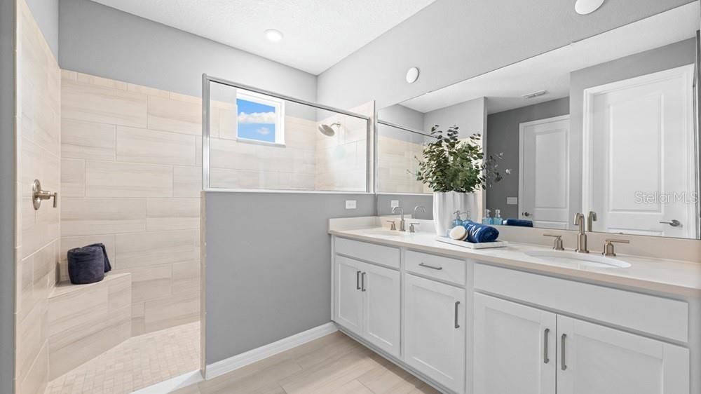 На продажу: $479,999 (4 спален, 3 ванн, 2394 Квадратных фут)