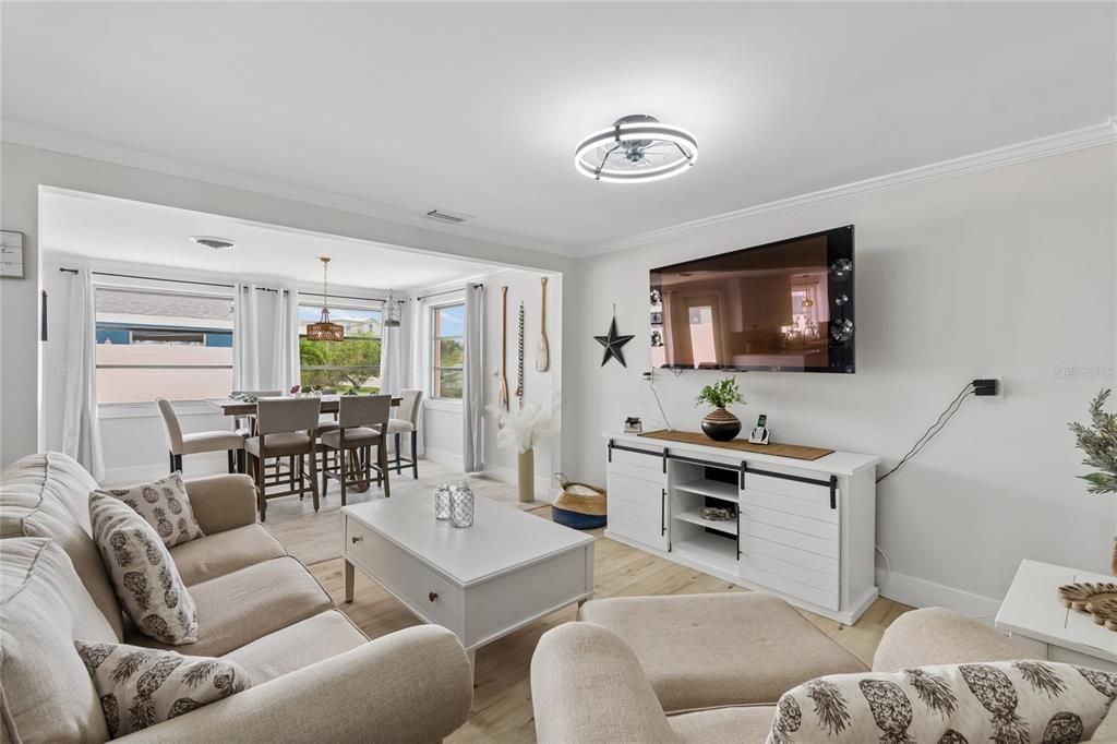 En Venta: $699,999 (2 camas, 2 baños, 1150 Pies cuadrados)