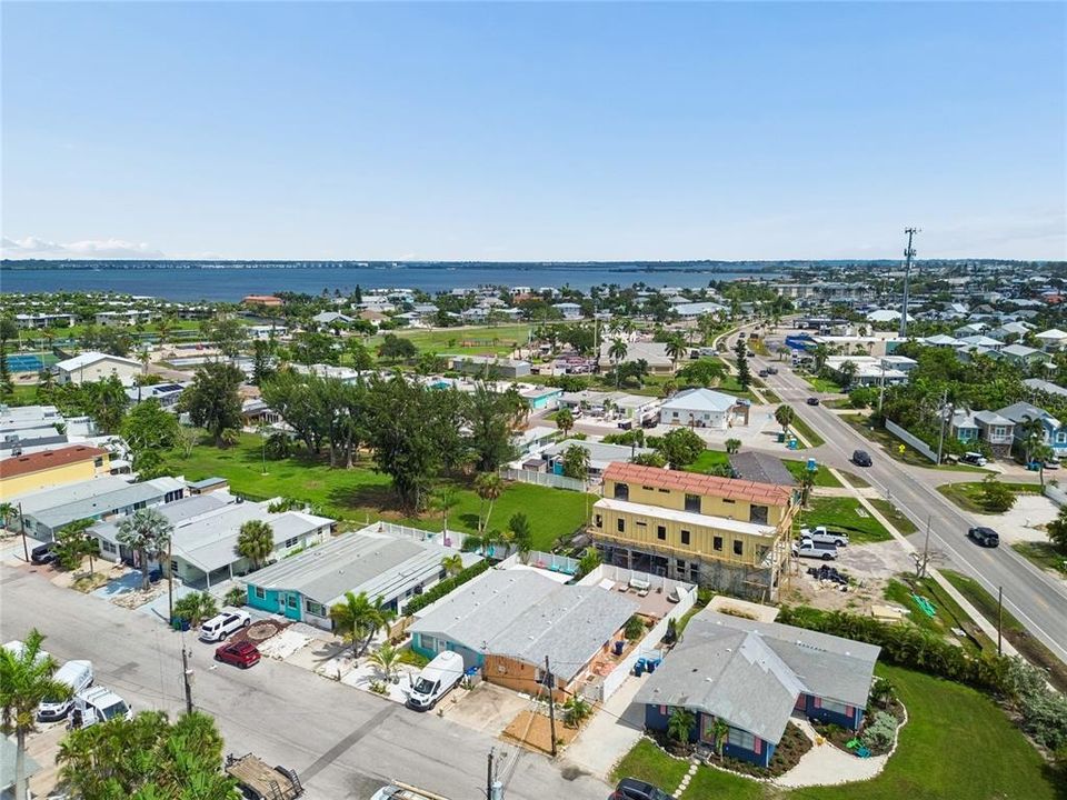 En Venta: $699,999 (2 camas, 2 baños, 1150 Pies cuadrados)