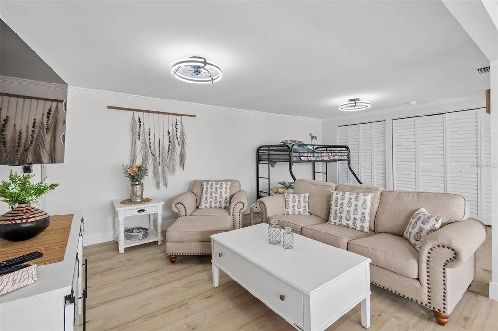 En Venta: $699,999 (2 camas, 2 baños, 1150 Pies cuadrados)