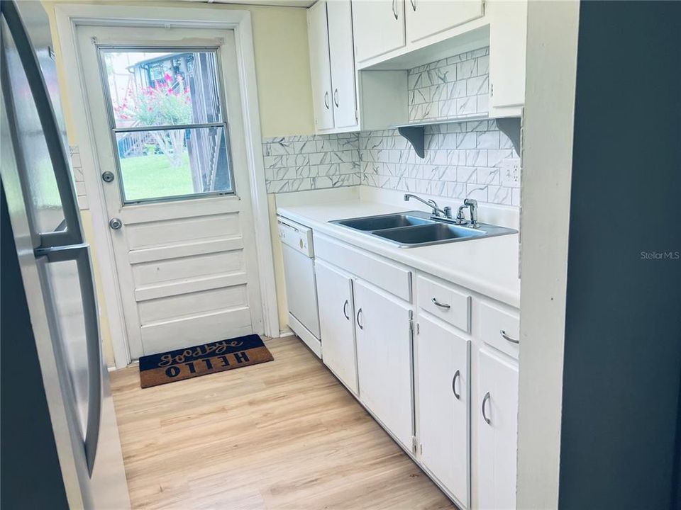 For Rent: $1,500 (1 beds, 1 baths, 730 Square Feet)