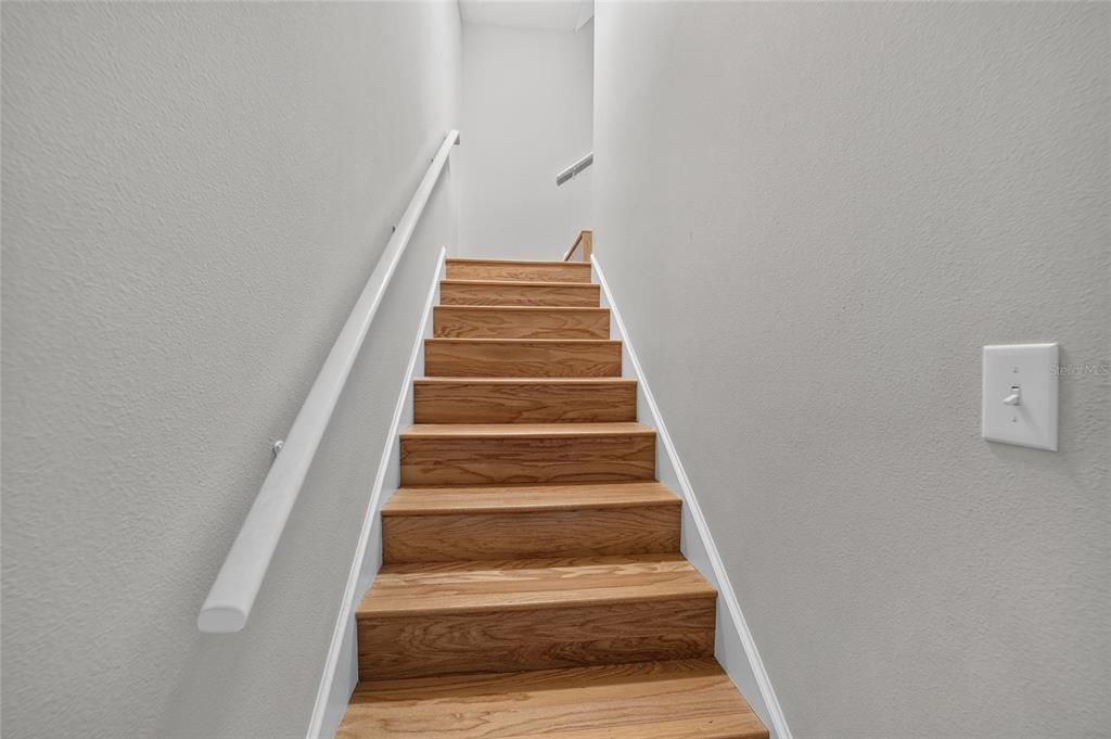En Venta: $824,900 (3 camas, 3 baños, 2741 Pies cuadrados)