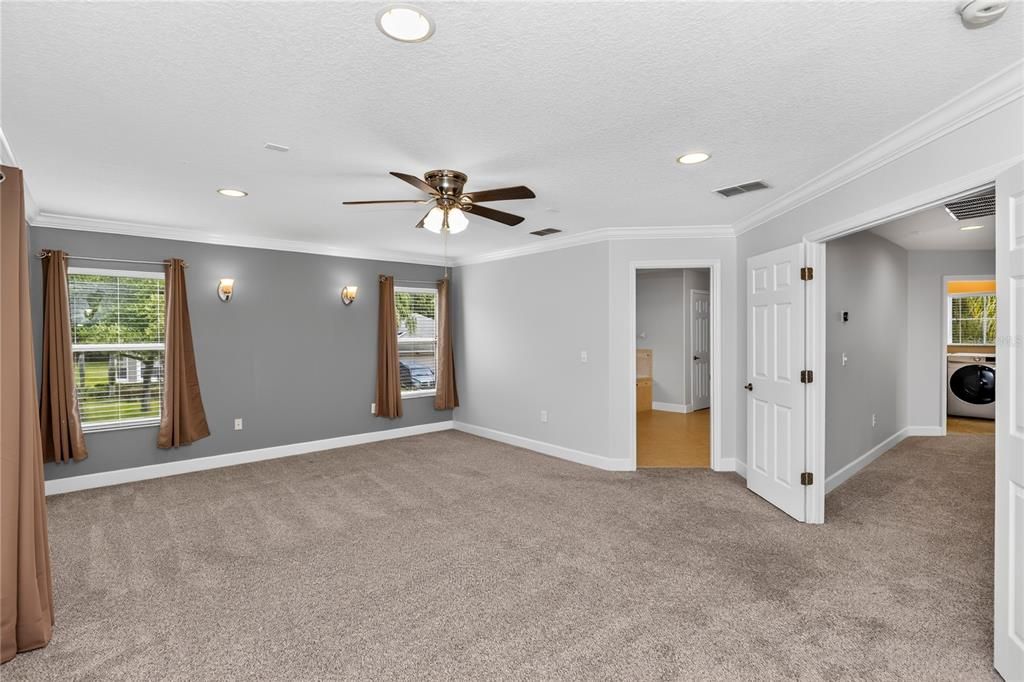 For Sale: $575,000 (4 beds, 3 baths, 3219 Square Feet)