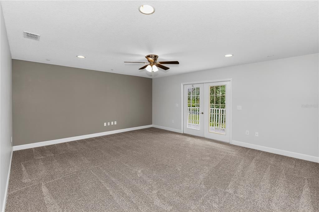 For Sale: $575,000 (4 beds, 3 baths, 3219 Square Feet)