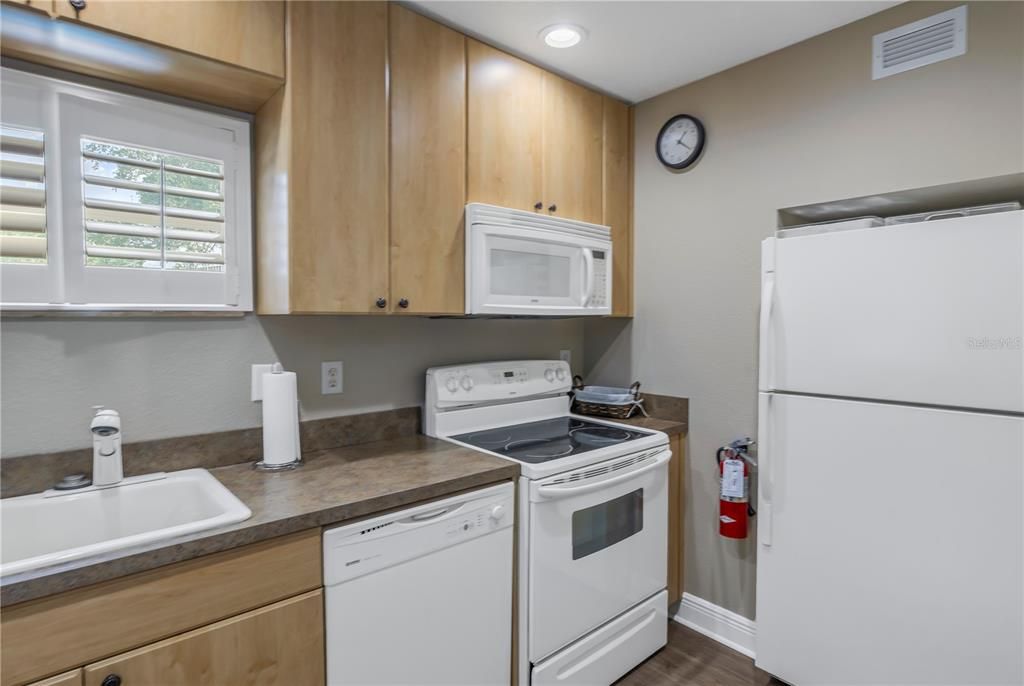 En Venta: $300,000 (2 camas, 2 baños, 1324 Pies cuadrados)