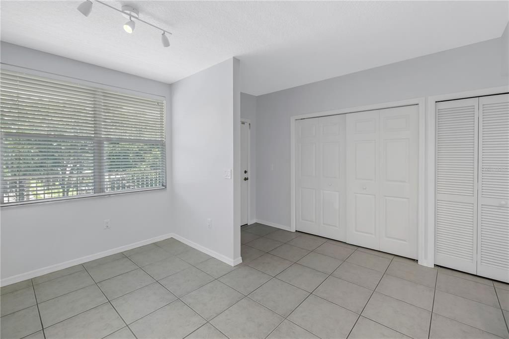 En Venta: $300,000 (2 camas, 2 baños, 1324 Pies cuadrados)