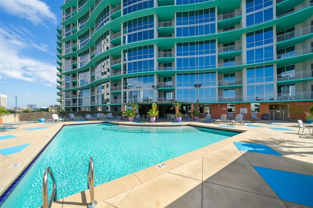 For Rent: $3,600 (2 beds, 2 baths, 1242 Square Feet)