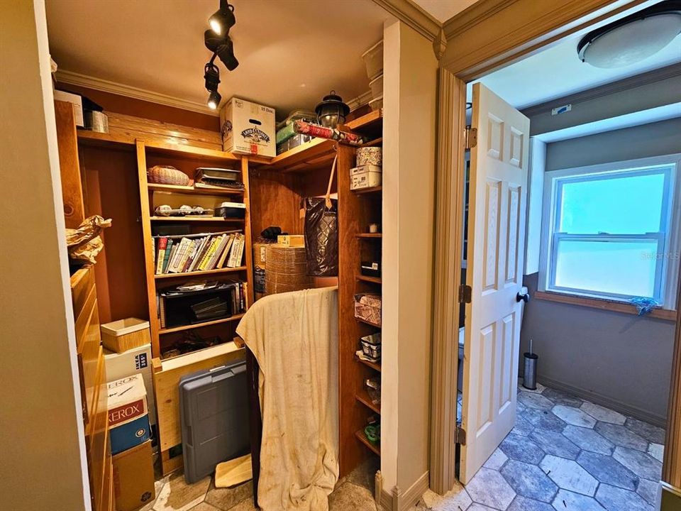 На продажу: $50,000 (2 спален, 2 ванн, 1008 Квадратных фут)