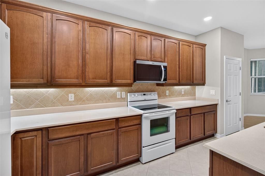 En Venta: $349,900 (3 camas, 2 baños, 1952 Pies cuadrados)