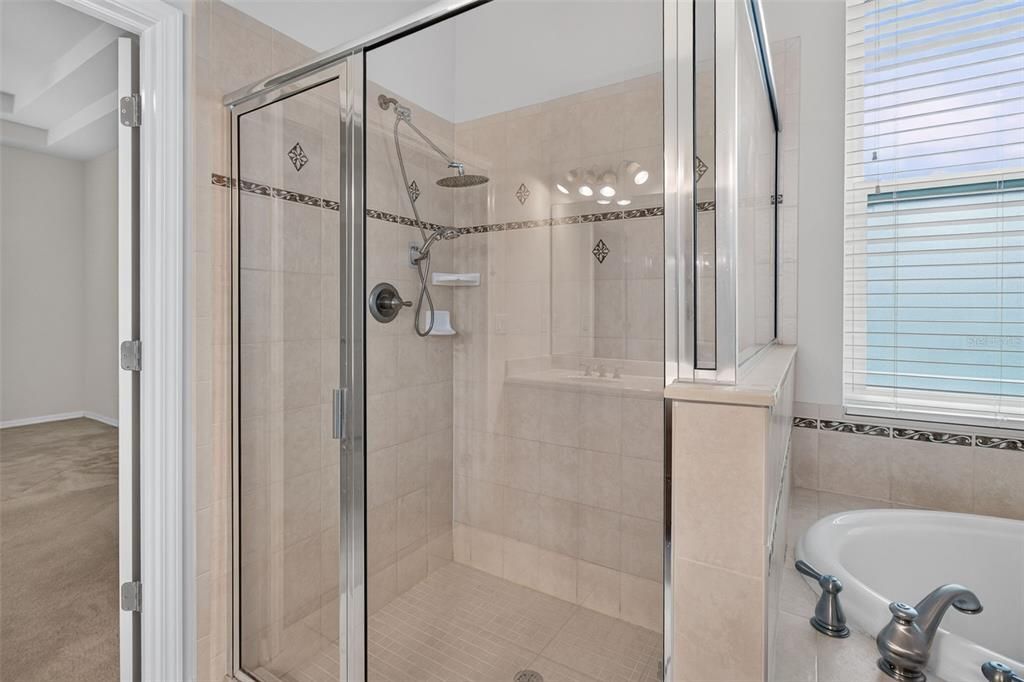 En Venta: $349,900 (3 camas, 2 baños, 1952 Pies cuadrados)