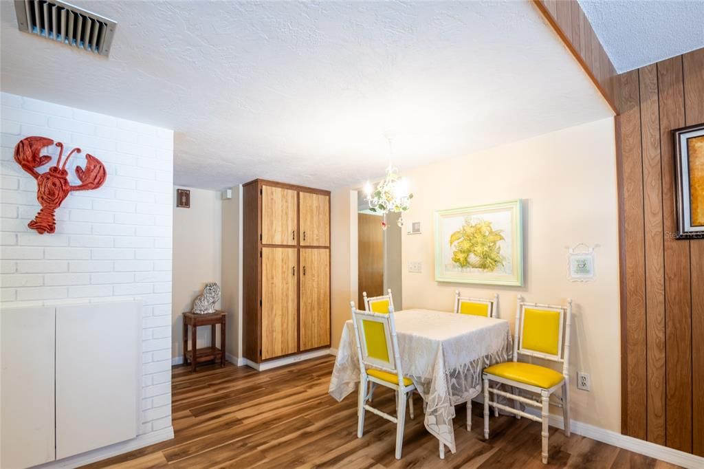 En Venta: $435,000 (2 camas, 2 baños, 1713 Pies cuadrados)