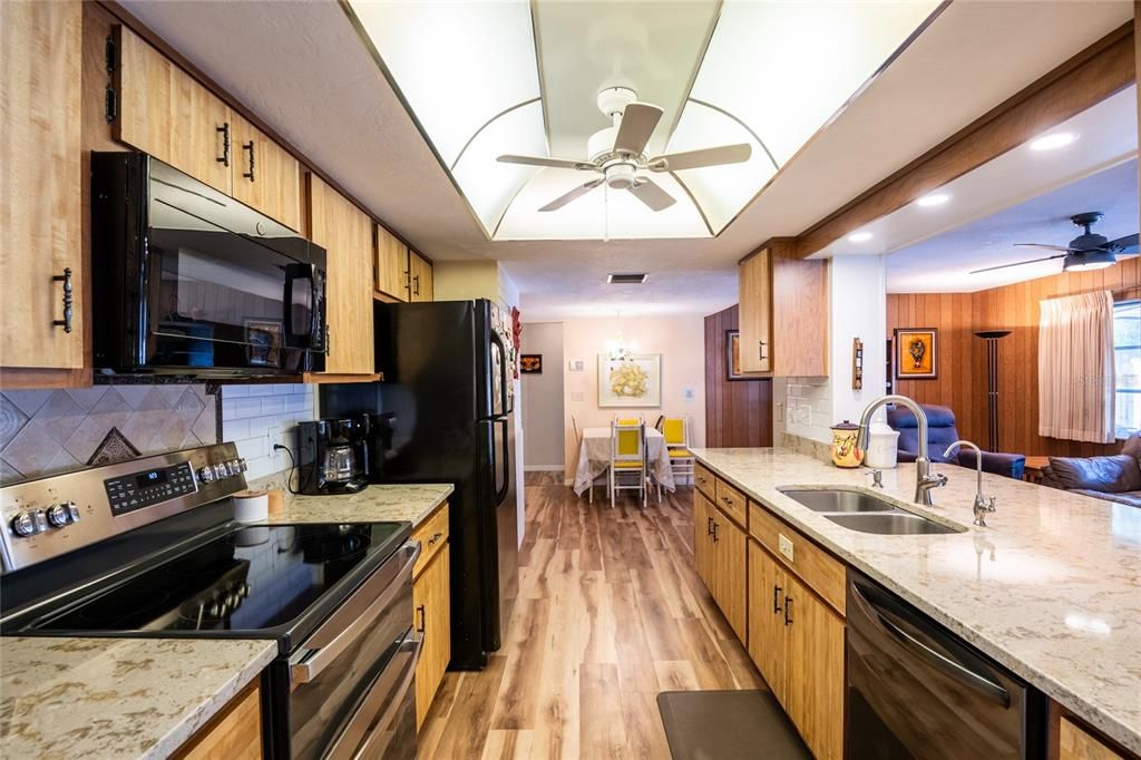 En Venta: $435,000 (2 camas, 2 baños, 1713 Pies cuadrados)