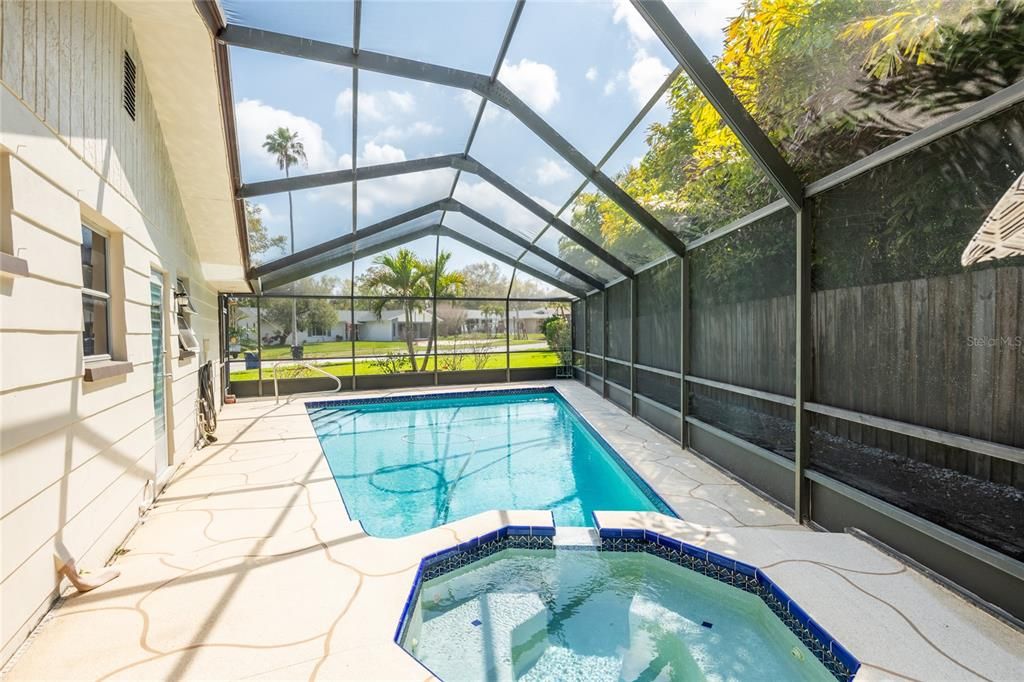 En Venta: $435,000 (2 camas, 2 baños, 1713 Pies cuadrados)