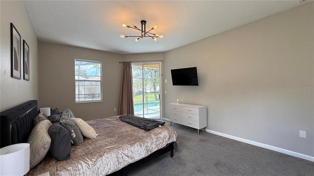 For Rent: $2,995 (5 beds, 4 baths, 2542 Square Feet)