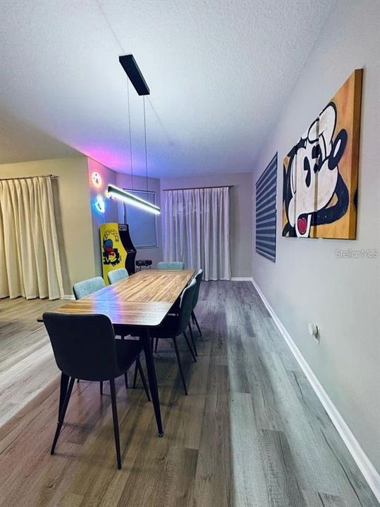 For Rent: $2,995 (5 beds, 4 baths, 2542 Square Feet)