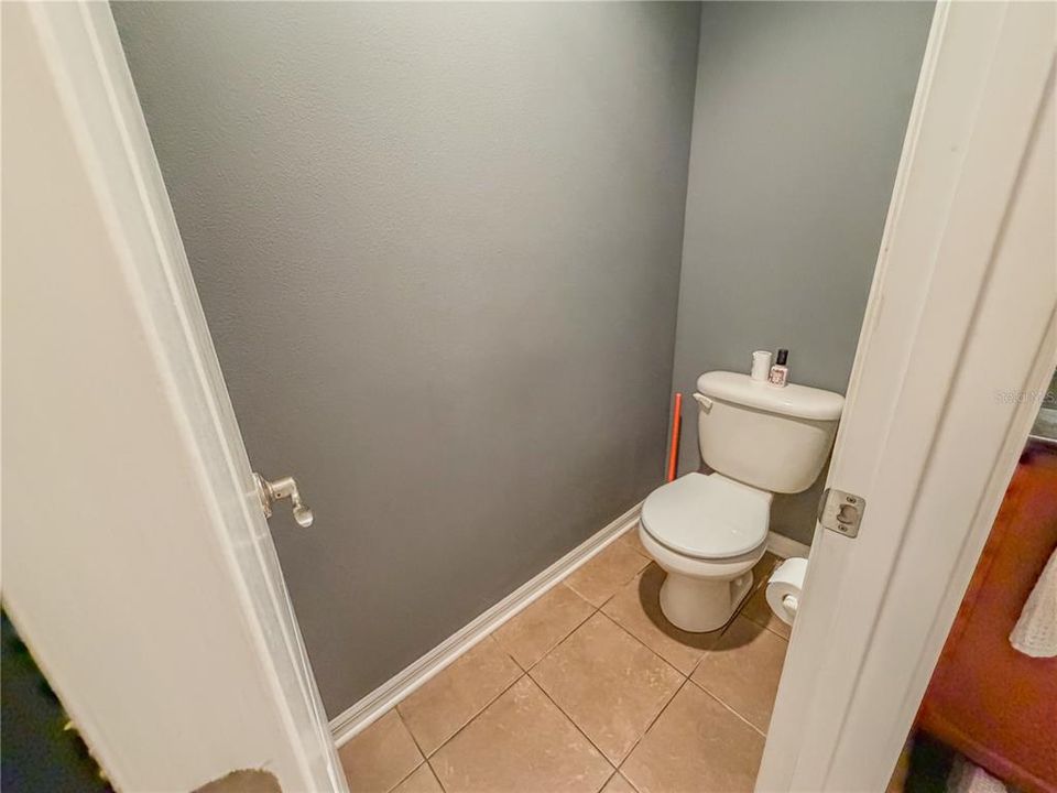 For Sale: $415,000 (4 beds, 2 baths, 2399 Square Feet)