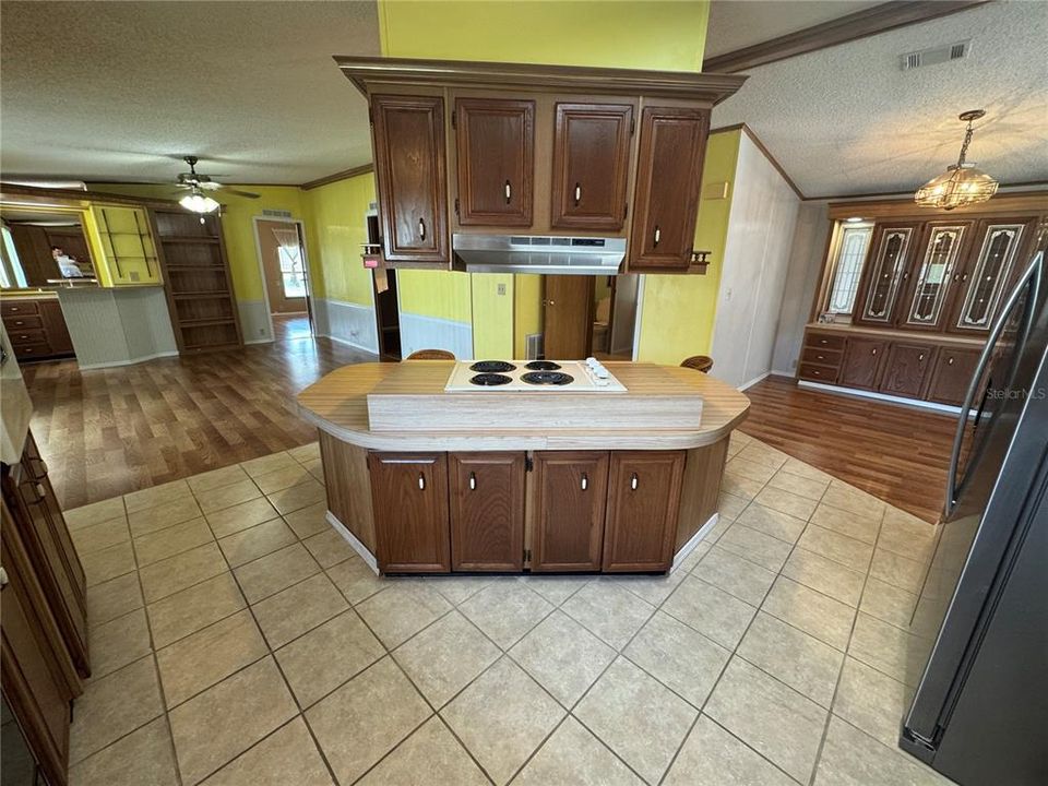 For Rent: $1,600 (2 beds, 2 baths, 1529 Square Feet)