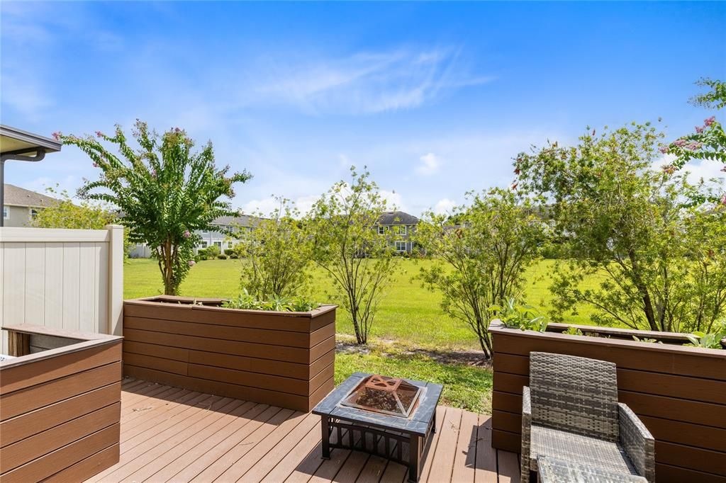 Active With Contract: $340,000 (3 beds, 2 baths, 1556 Square Feet)