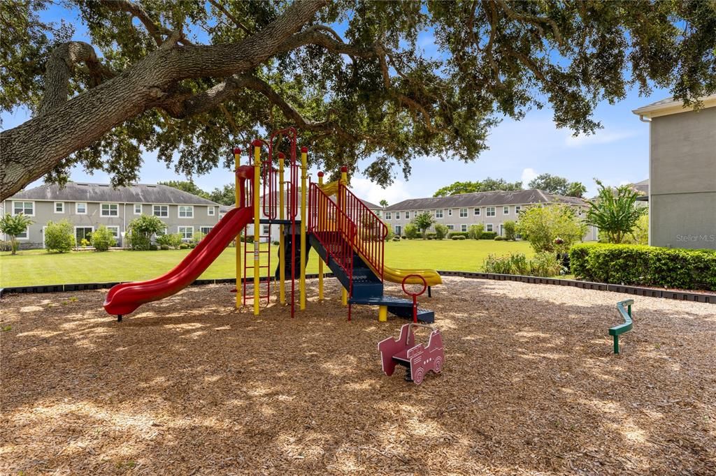 Active With Contract: $340,000 (3 beds, 2 baths, 1556 Square Feet)