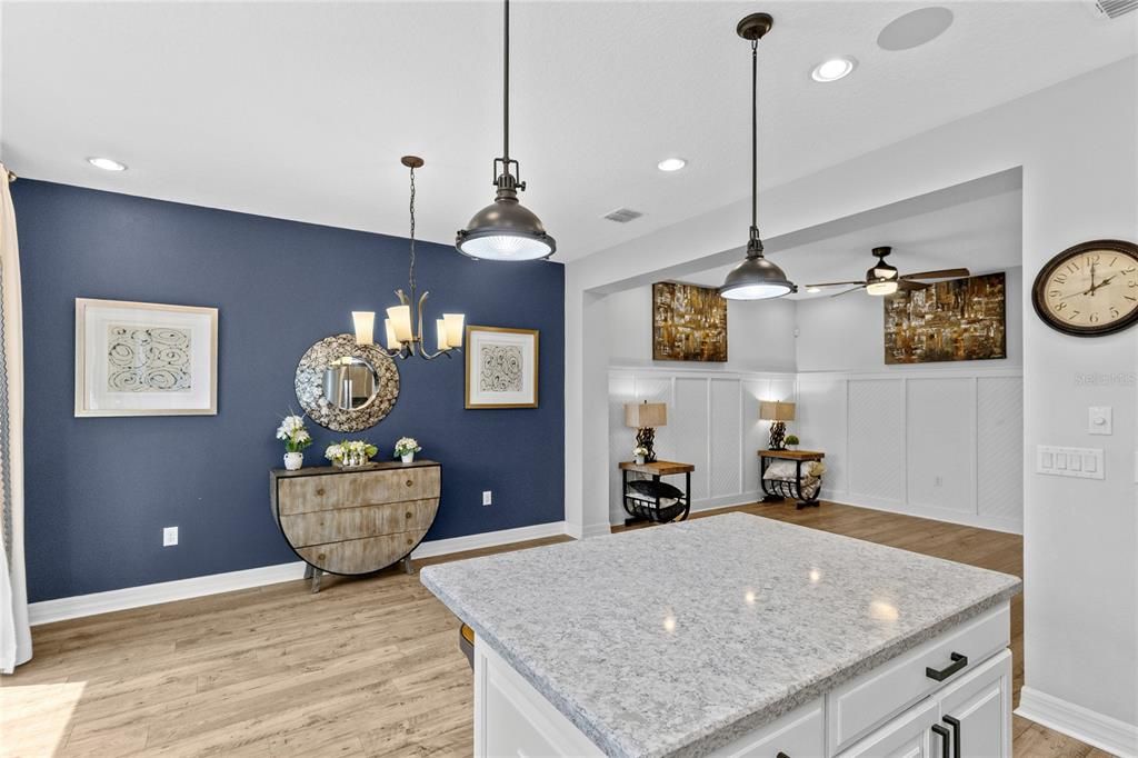Active With Contract: $340,000 (3 beds, 2 baths, 1556 Square Feet)