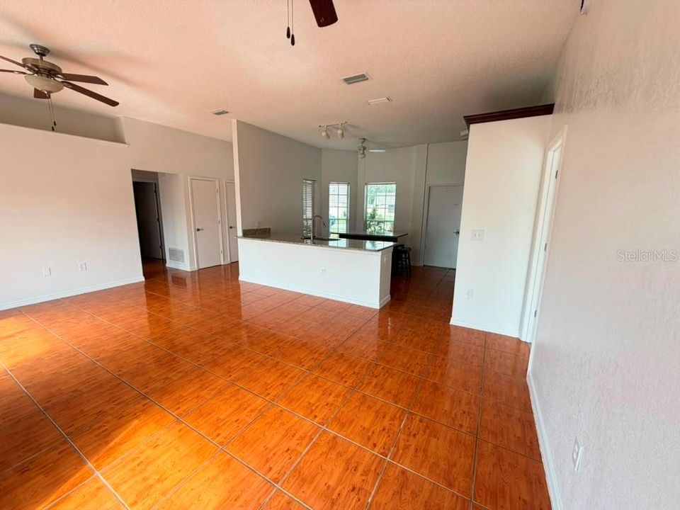 В аренду: $2,500 (3 спален, 2 ванн, 1438 Квадратных фут)