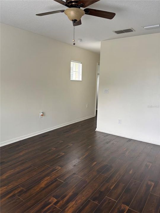 For Sale: $325,000 (3 beds, 2 baths, 1511 Square Feet)