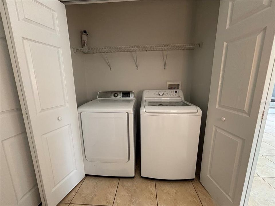 For Sale: $325,000 (3 beds, 2 baths, 1511 Square Feet)