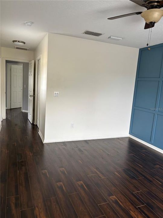 For Sale: $325,000 (3 beds, 2 baths, 1511 Square Feet)