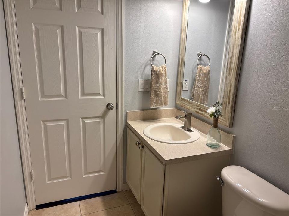 For Sale: $325,000 (3 beds, 2 baths, 1511 Square Feet)