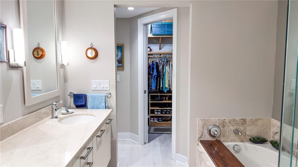 For Rent: $8,000 (2 beds, 2 baths, 1336 Square Feet)