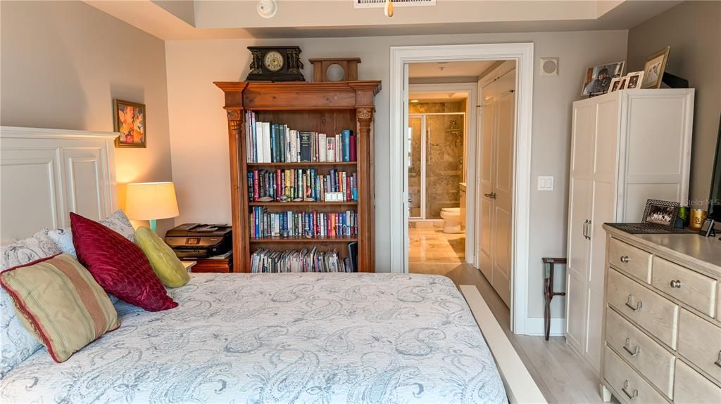 For Rent: $8,000 (2 beds, 2 baths, 1336 Square Feet)