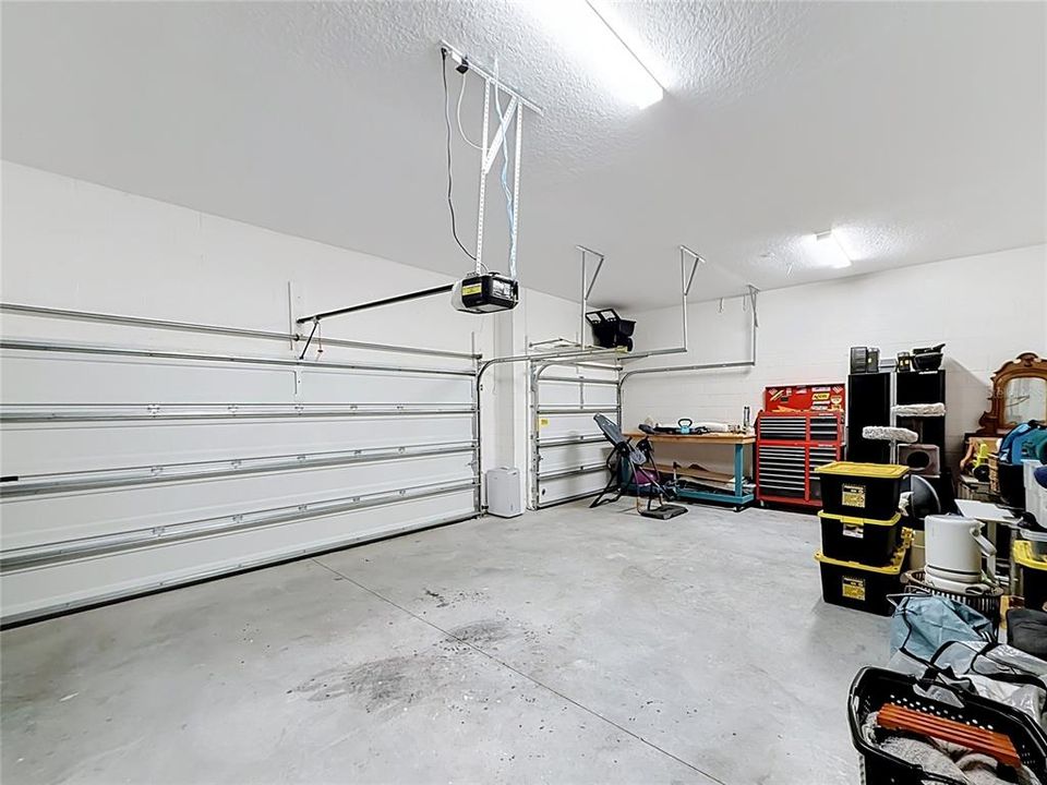 На продажу: $375,000 (3 спален, 2 ванн, 1704 Квадратных фут)