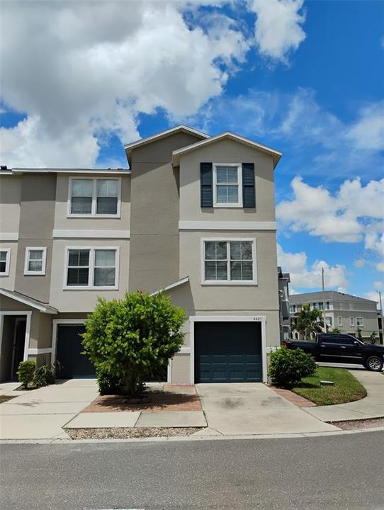 For Sale: $300,000 (3 beds, 2 baths, 1620 Square Feet)