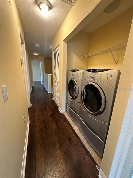 For Sale: $300,000 (3 beds, 2 baths, 1620 Square Feet)