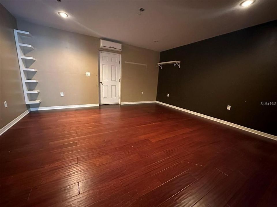 For Sale: $300,000 (3 beds, 2 baths, 1620 Square Feet)