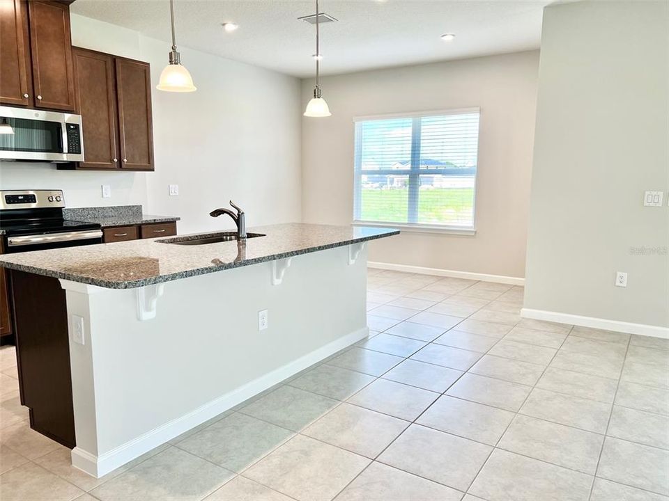 For Rent: $2,495 (4 beds, 2 baths, 2048 Square Feet)