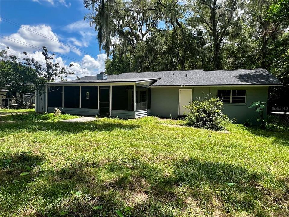 For Sale: $239,900 (3 beds, 2 baths, 1560 Square Feet)