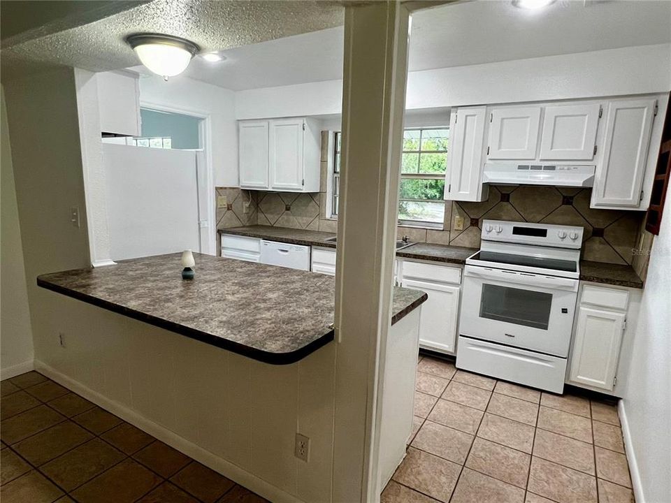 For Sale: $239,900 (3 beds, 2 baths, 1560 Square Feet)