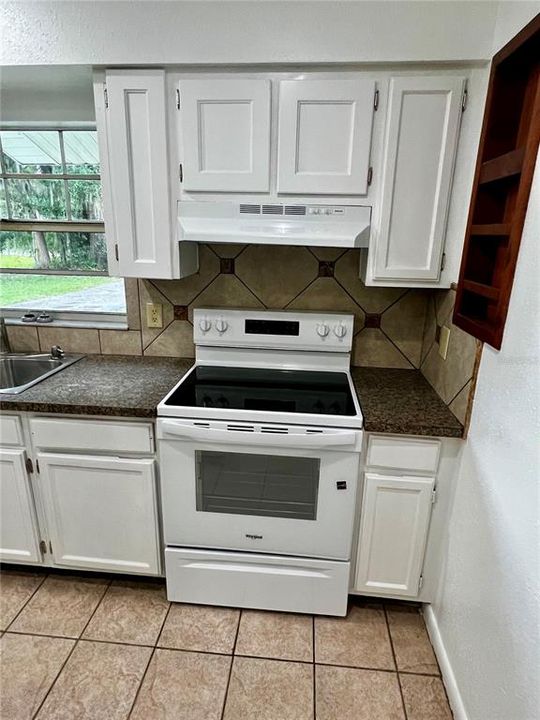 For Sale: $239,900 (3 beds, 2 baths, 1560 Square Feet)