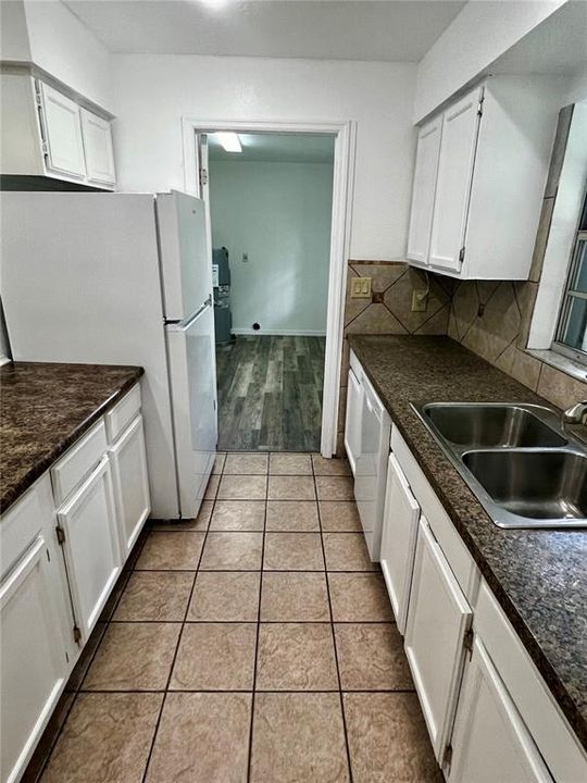For Sale: $239,900 (3 beds, 2 baths, 1560 Square Feet)