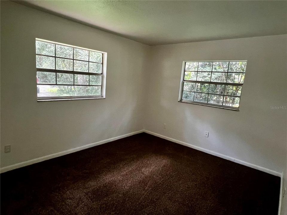 For Sale: $239,900 (3 beds, 2 baths, 1560 Square Feet)