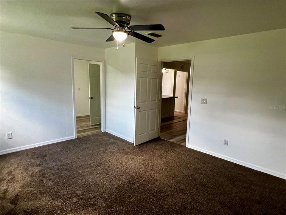 For Sale: $239,900 (3 beds, 2 baths, 1560 Square Feet)