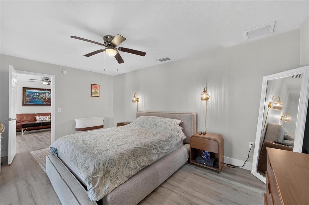 For Sale: $489,500 (4 beds, 2 baths, 2125 Square Feet)